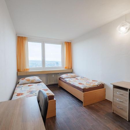 Tvm Tower Modrany Vandrehjem Prag Eksteriør billede
